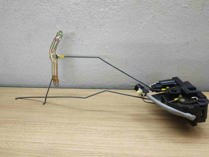 Cerradura Frontal Derecho con Cierre Hyundai Getz 1,4 Bj.02-05