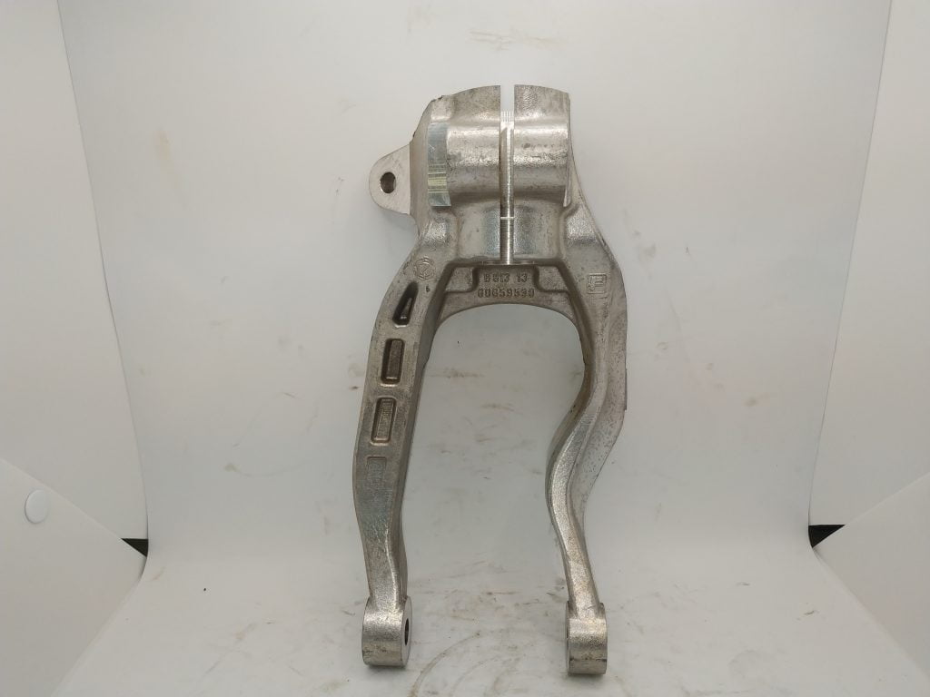 Horquilla lado derecho Aluminio Alfa Romeo 147/156/156 SW / GT