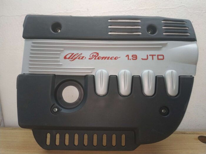 Cubierta motor original Alfa Romeo 147 1.9 JTD 2004