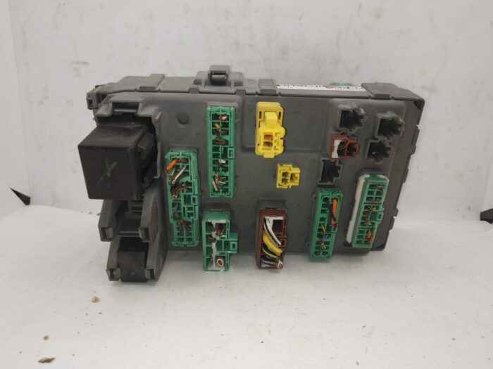 Caja relés y fusibles BSI Honda Accord (CG7 9 CH1 7)