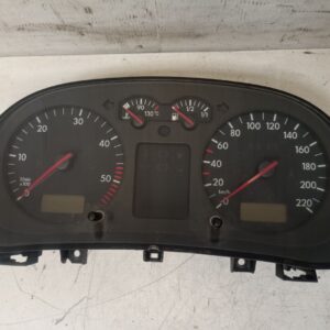 Cuadro de Instrumentos Volkswagen Golf IV/ Bora 2000