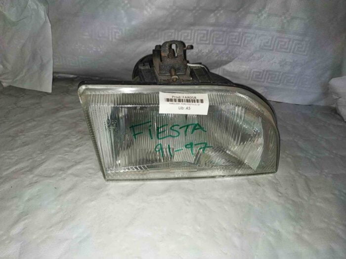 Faro delantero derecho Ford Fiesta 1992