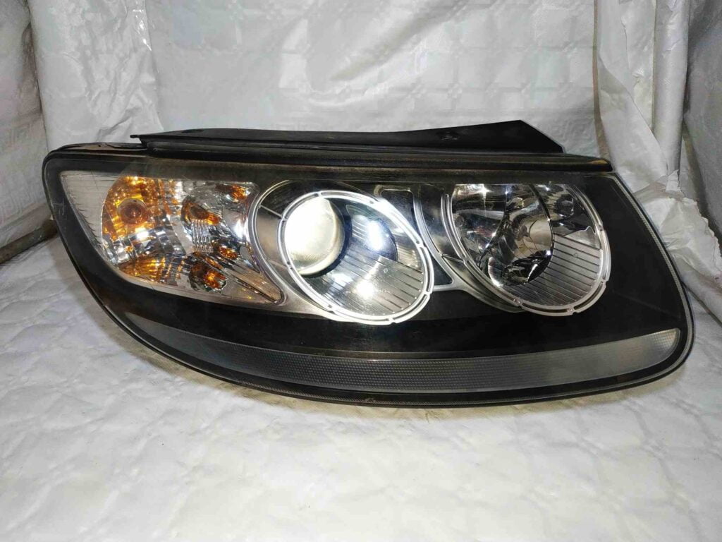 Faro delantero derecho Hyundai Santa Fe 2007