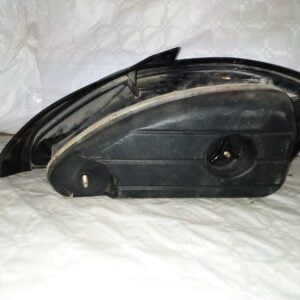 Piloto trasero izquierdo Peugeot 306 Sedán 1995 con portalámparas