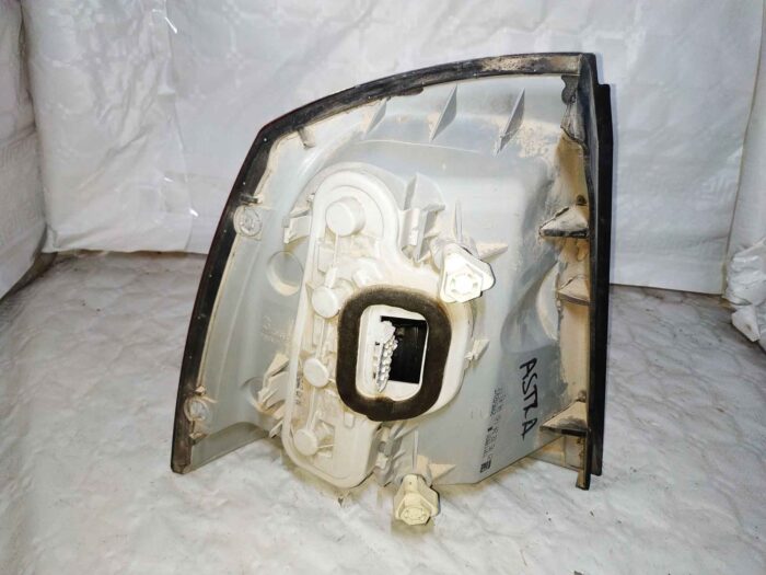 Piloto trasero derecho Opel Astra G 2002 con portalámparas