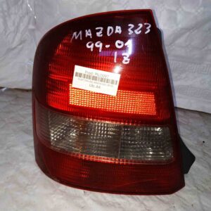 Piloto trasero izquierdo Mazda 323 2000 con portalámparas