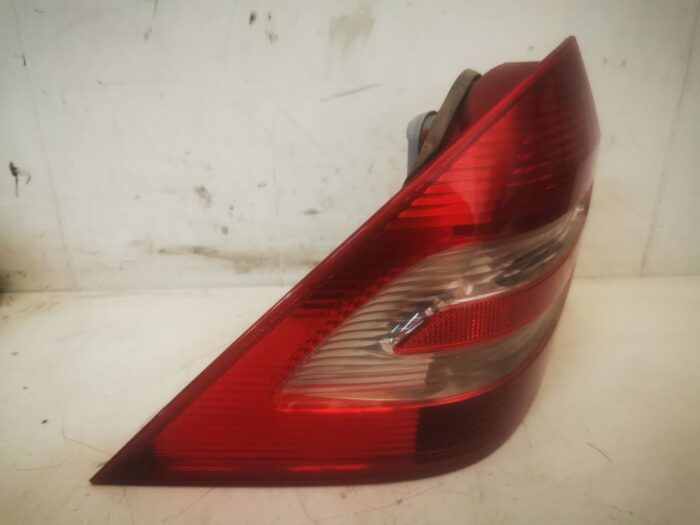 Piloto trasero izquierdo Mercedes Benz Clase C (W203)