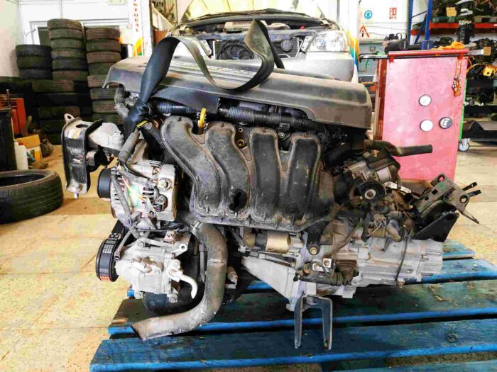Motor completo Toyota Corolla (E12) 2003