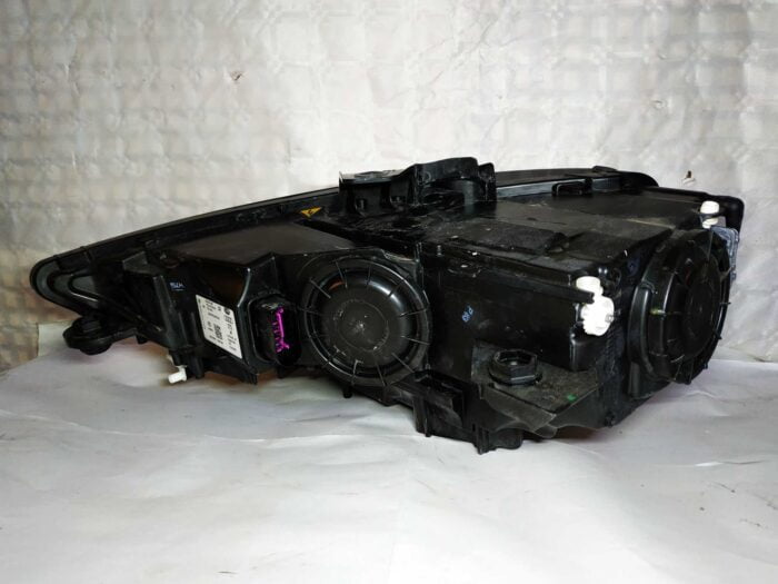 Faro delantero derecho xenon Audi A3 (8V) 2015