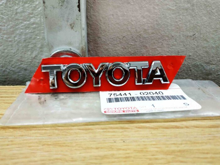 Emblema trasero Toyota