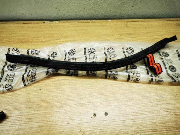 Junta goma puerta trasera derecha Seat Toledo 99