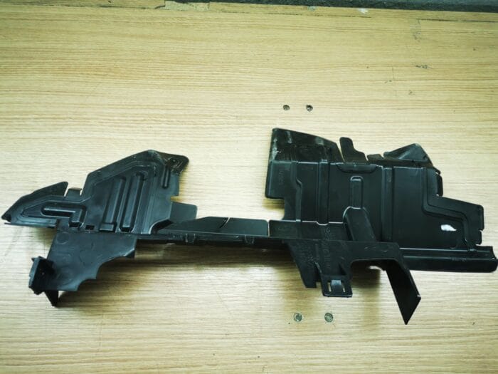 Deflector de aire del radiador parte derecha Opel Astra K15