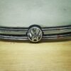 Rejilla delantera VW Tiguan 2009 con emblema