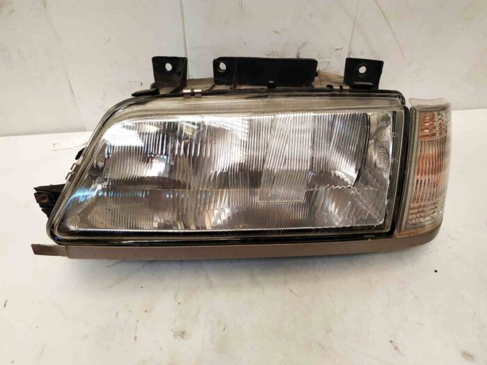 Faro delantero izquierdo Peugeot 405