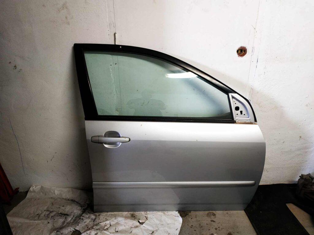 Puerta delantera derecha Toyota Corolla