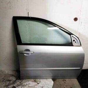 Puerta delantera derecha Toyota Corolla