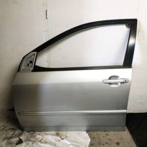 Puerta delantera izquierda Toyota Corolla
