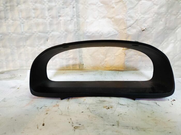 Embellecedor cuadro de instrumentos Kia Carnival II