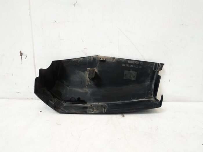 Cubierta delantera motor Mercedes Benz W124 M111