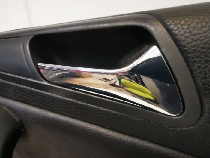 Guarnecido de cuero completo puerta delantera derecha VW Passat B6