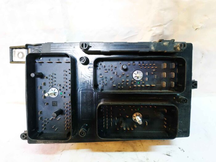 Caja de relés Opel Astra H 2008
