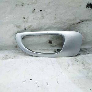 Embellecedor maneta interior derecha gris Peugeot 307