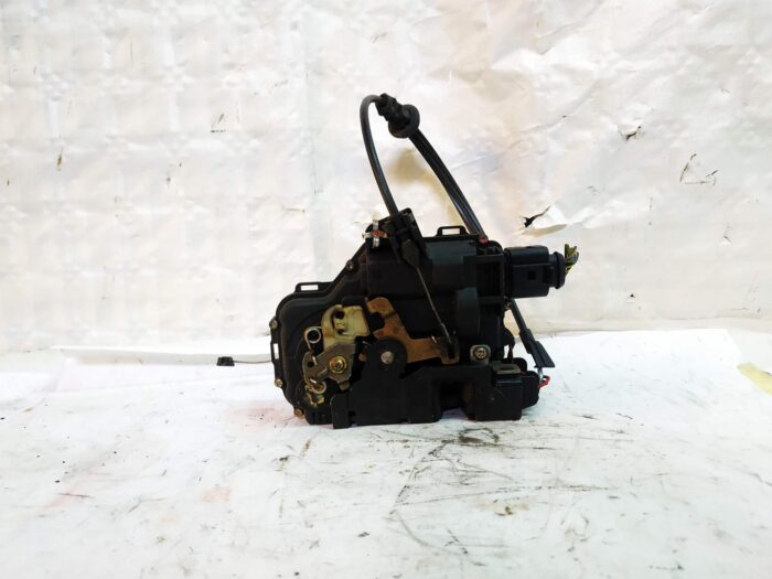 Cerradura delantera izquierda VW Golf IV