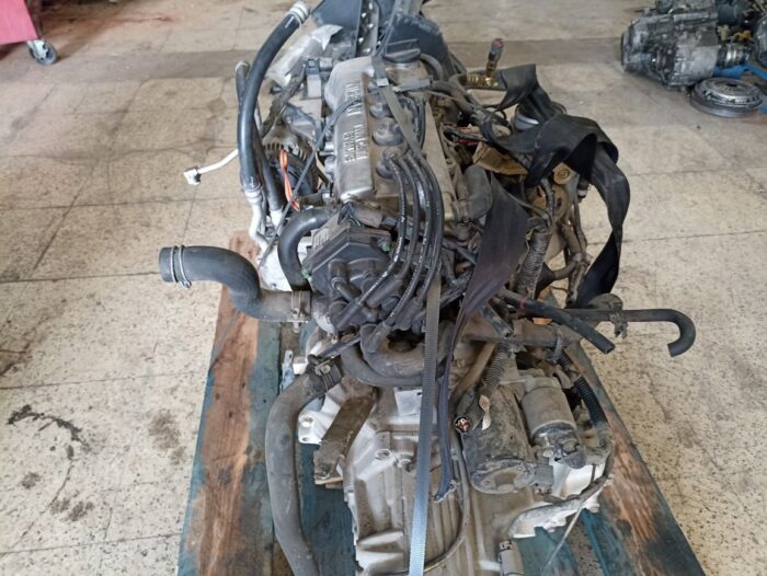 Motor completo Nissan Micra K11 gasolina 1.0 I 16V 54CV 1999