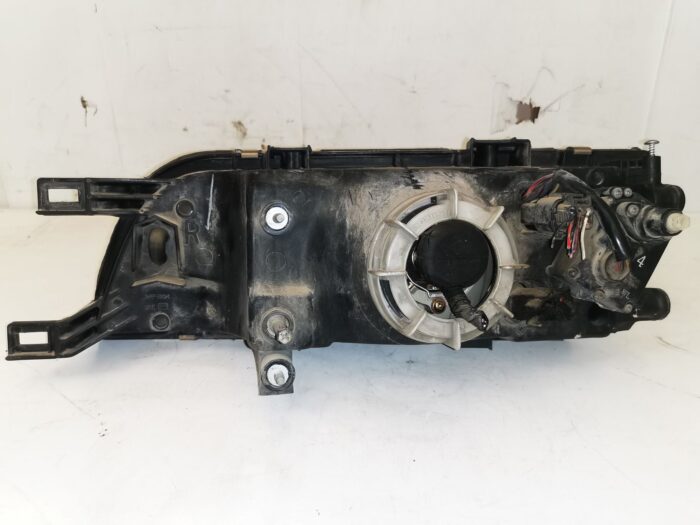 Faro derecho Nissan Almera I