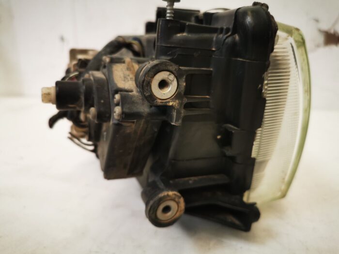 Faro derecho Nissan Almera I