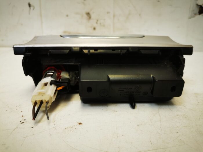 Cenicero con encendedor Volkswagen Passat B6