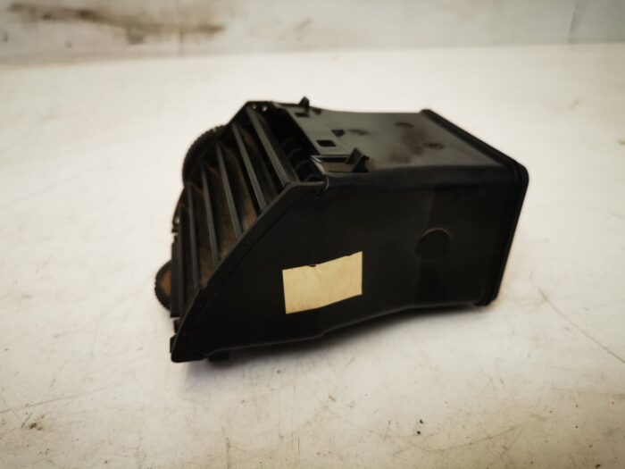 Rejilla de ventilación interior central Seat Ibiza II 6K
