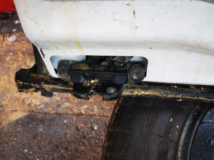 Puerta trasera izquierda Citroën Berlingo blanca