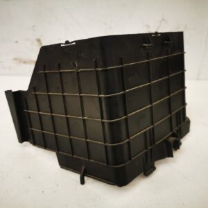Tapa lateral caja batería Volkswagen Passat B6