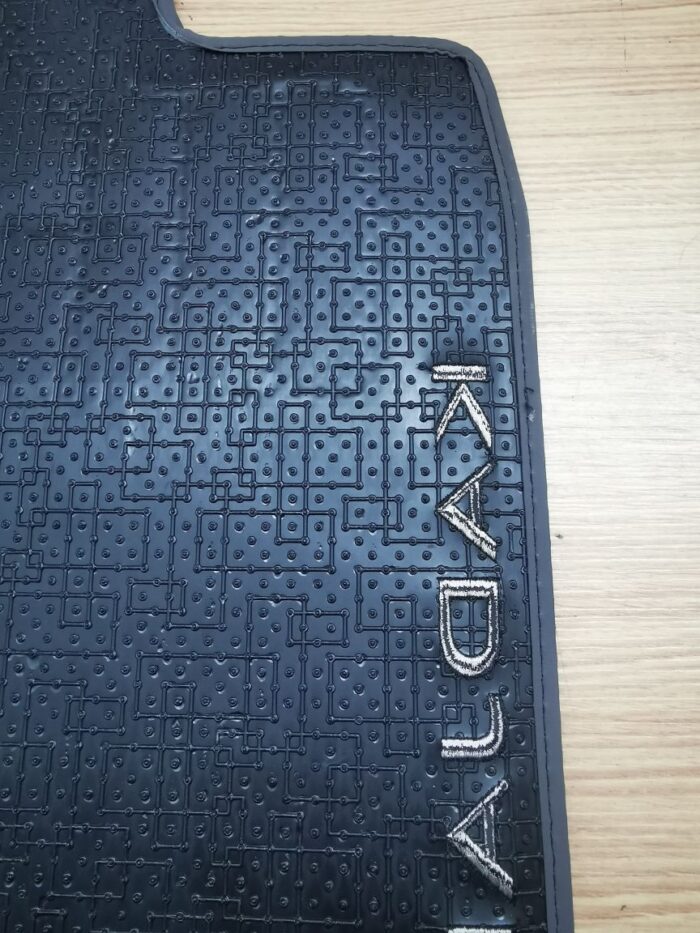 Juego alfombrillas completo original Renault Kadjar negra borde gris reversible en goma