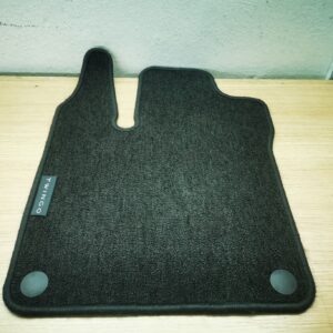 Alfombrilla delantera izquierda original Renault Twingo III