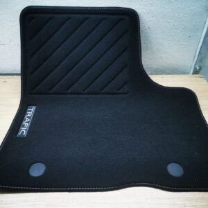 Alfombrilla delantera izquierda original negra Renault Traffic Combi