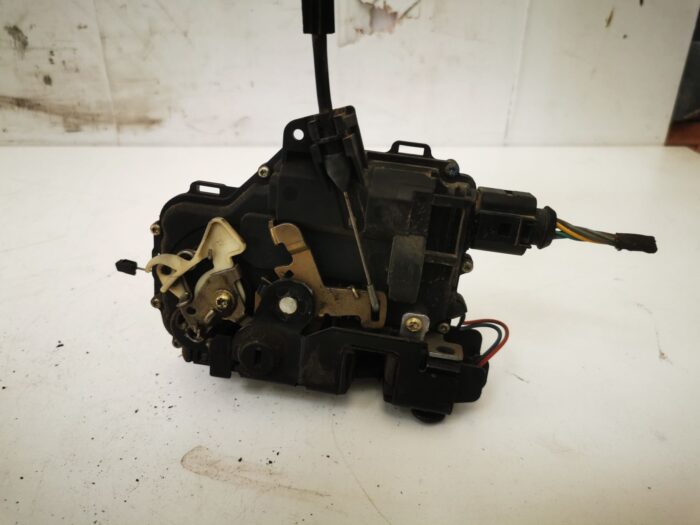 Cerradura trasera izquierda Skoda Octavia I 2001 con cable