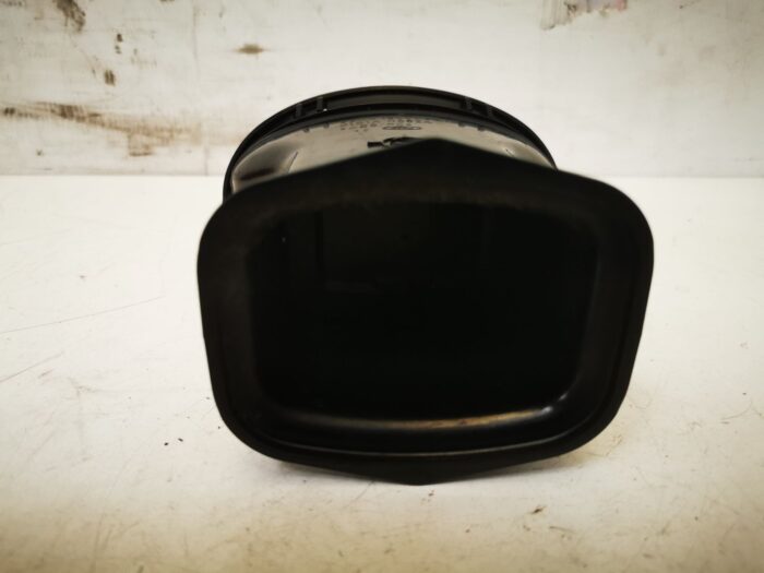 Aireador delantero izquierdo Ford Focus I