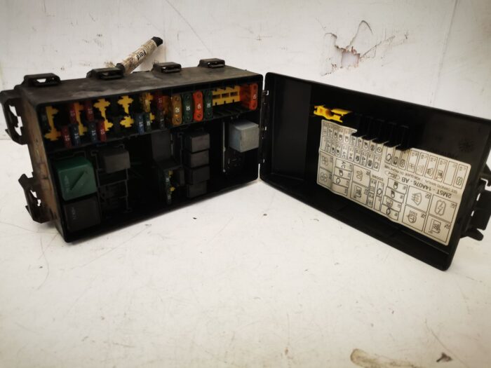 Caja fusibles Ford Focus I gasolina