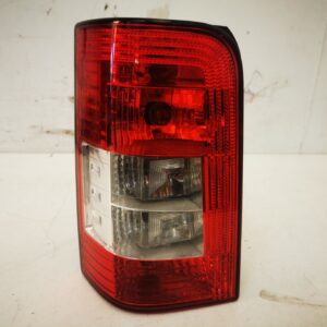 Piloto trasero izquierdo Citroën Berlingo con portalámparas