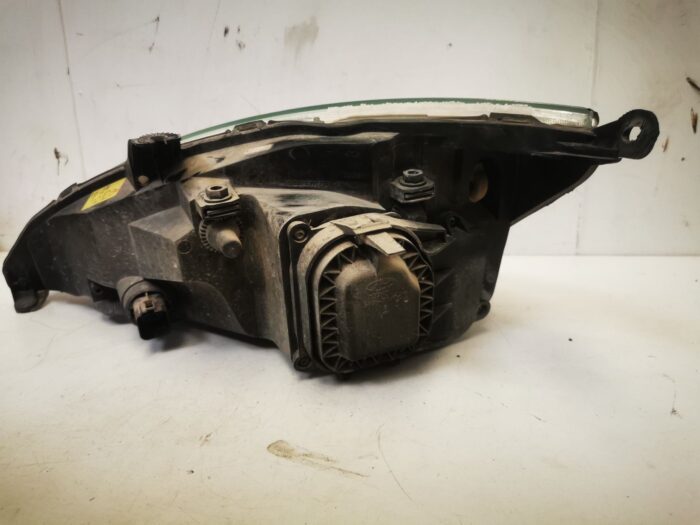 Faro delantero derecho Ford Focus I 99 con portalámparas