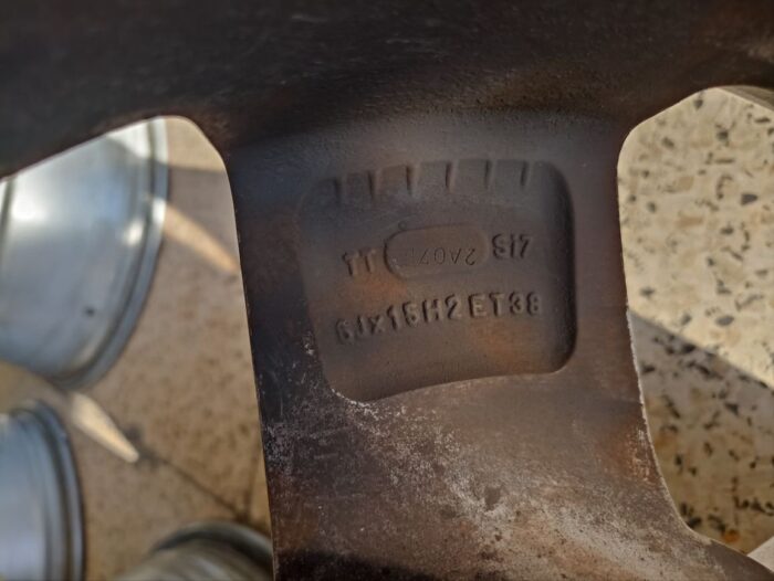 Llanta aluminio R15 Skoda 5 tornillos