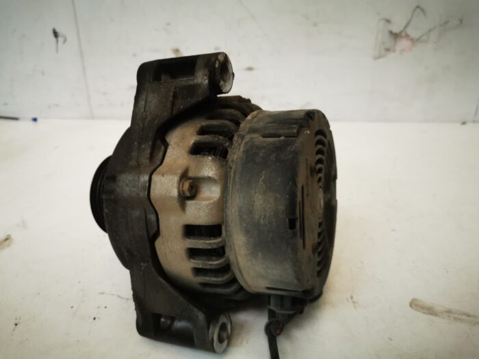 Alternador Citroën Xsara 1.9 tdi marca Bosch para varias marcas y modelos