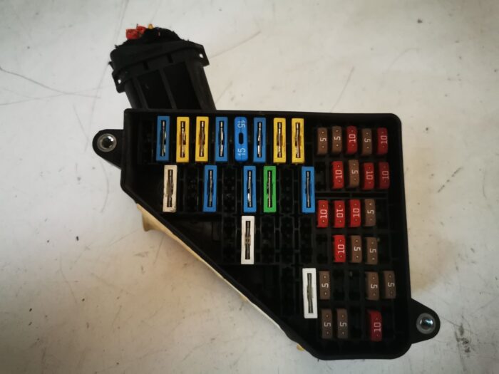 Caja fusibles Seat Ibiza III 6L