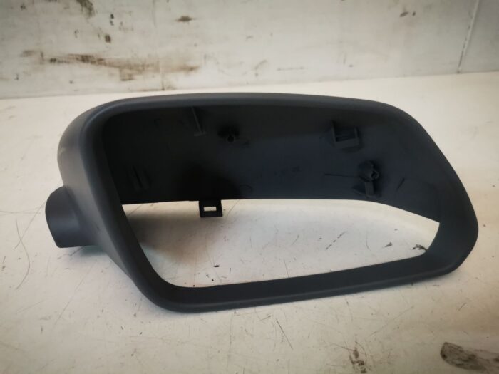 Tapa imprimada retrovisor exterior derecho Skoda Octavia II