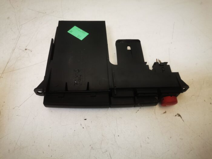 embellecedor consola central Seat Ibiza III 6L con botones warning y luneta trasera térmica