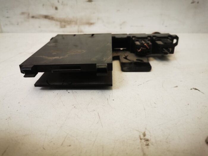 embellecedor consola central Seat Ibiza III 6L con botones warning y luneta trasera térmica