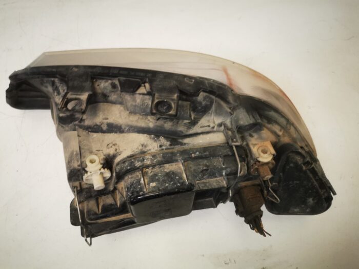 Faro delantero derecho Seat Ibiza III 6L con portalámparas