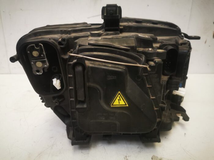 Faro delantero izquierdo Audi Q5 8R sin centralitas